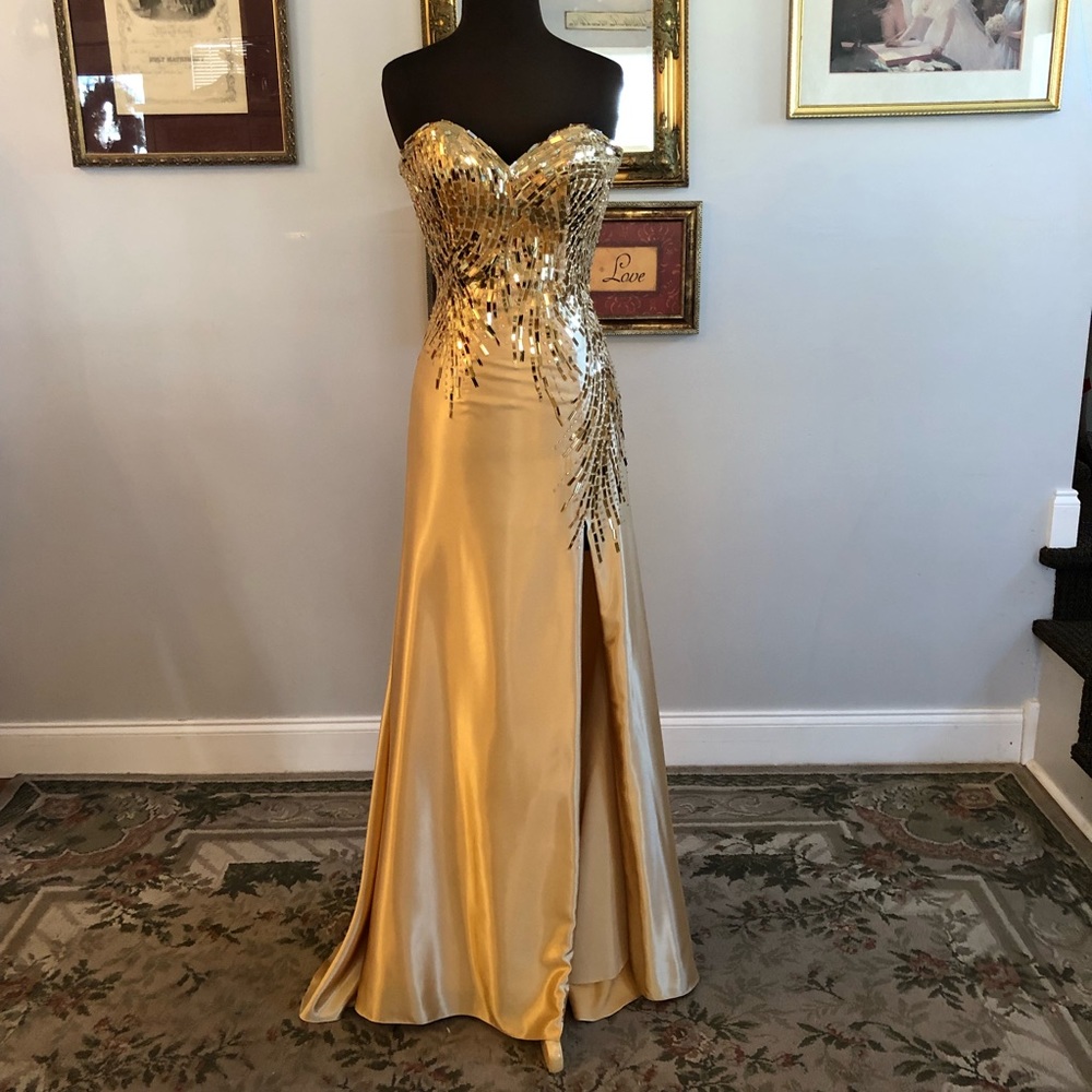 Glamorous Gold evening gown
